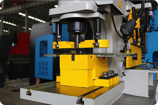Ironwoker Machine Punching