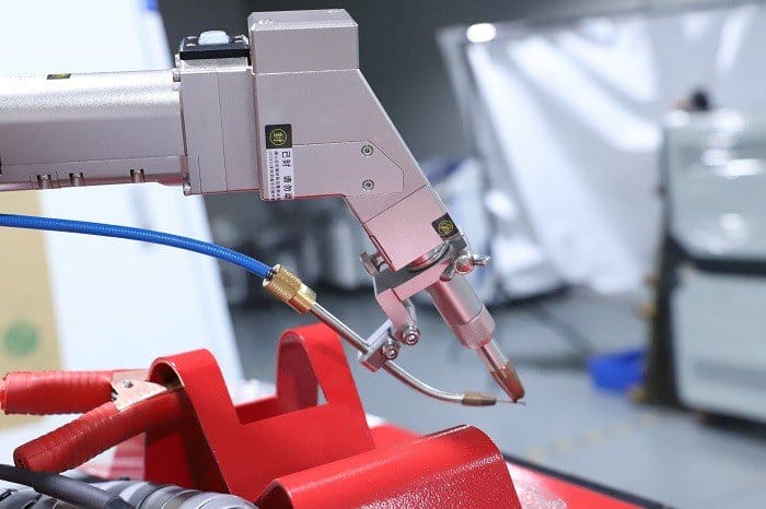 Laser welding head